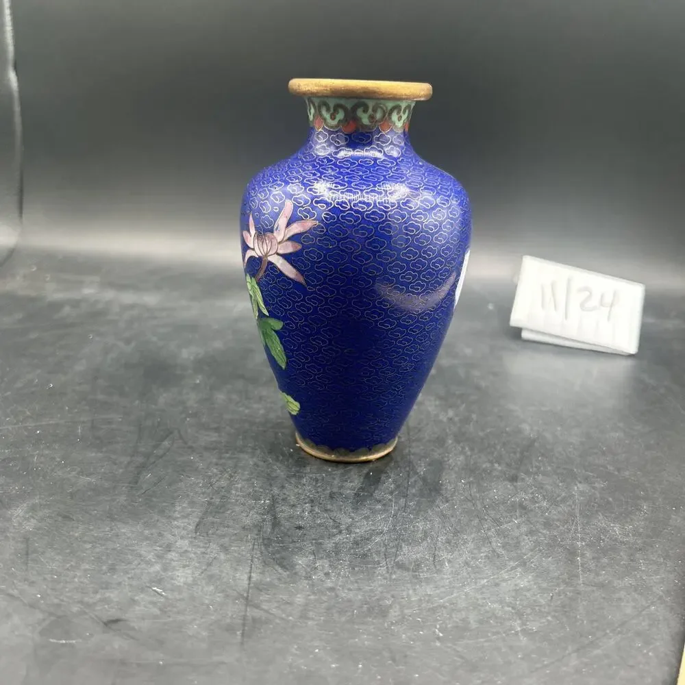 VINTAGE CHINESE Cloissoné SMALL VASE FLOWERS ON Royal Blue HEIGHT 5.25”